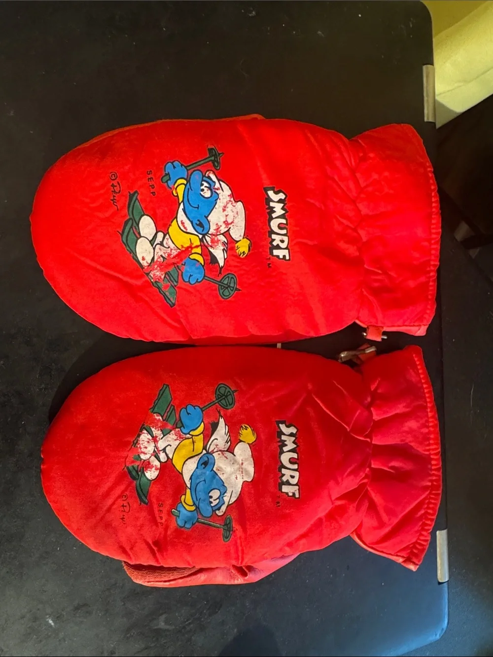 Smurf Red Kids Mittens with Ski Cartoon